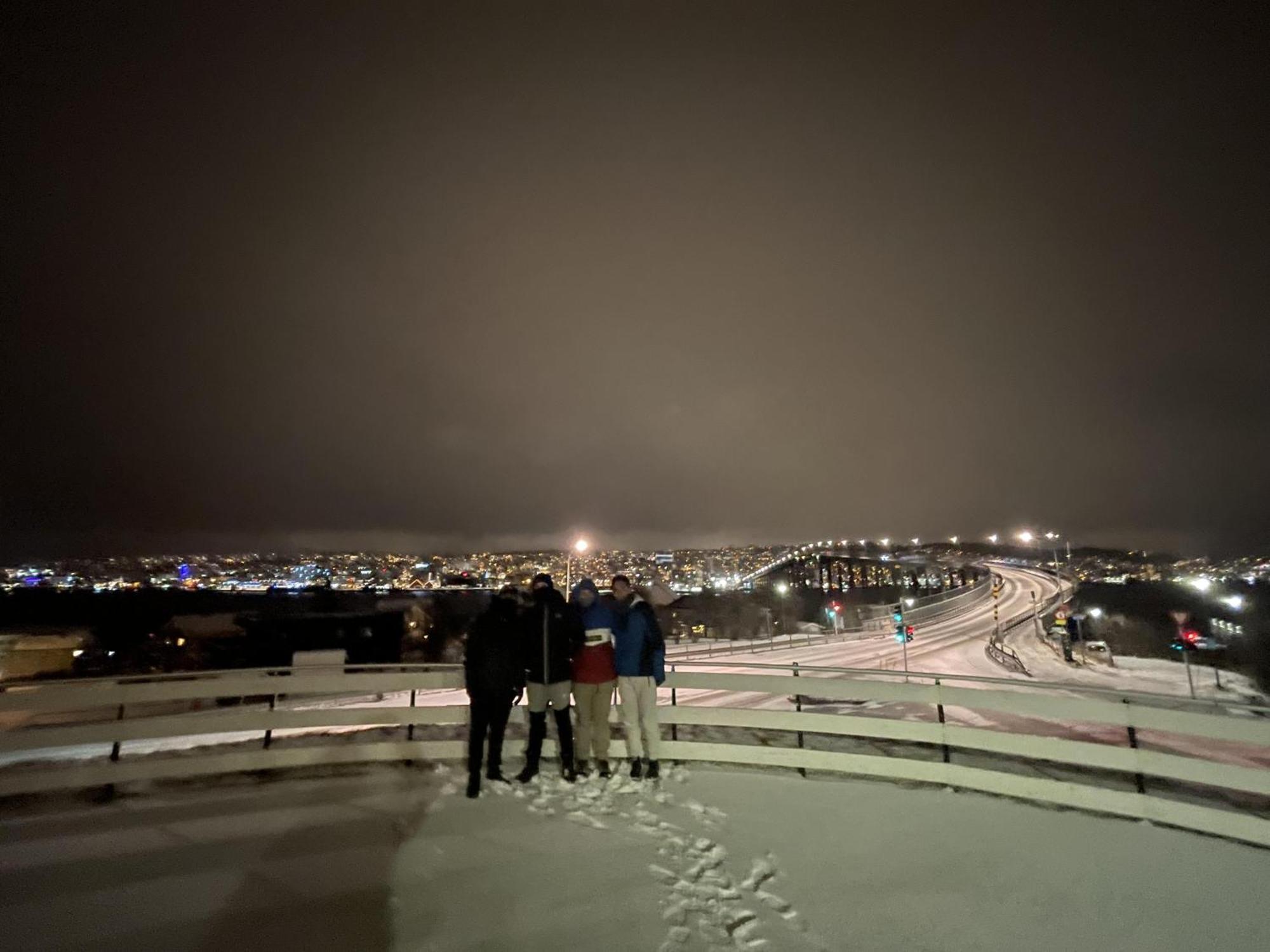Nice Apartment Near To City Center Of Tromso Exterior photo