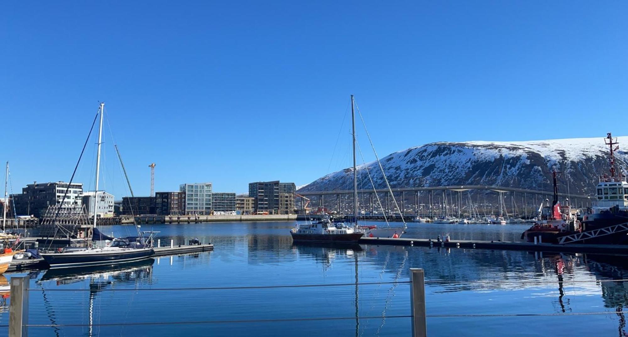 Nice Apartment Near To City Center Of Tromso Exterior photo